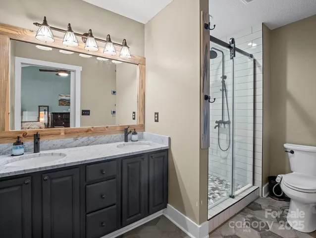 $467,500 | 10 Gray Wolf Lane, Hendersonville, NC 28792