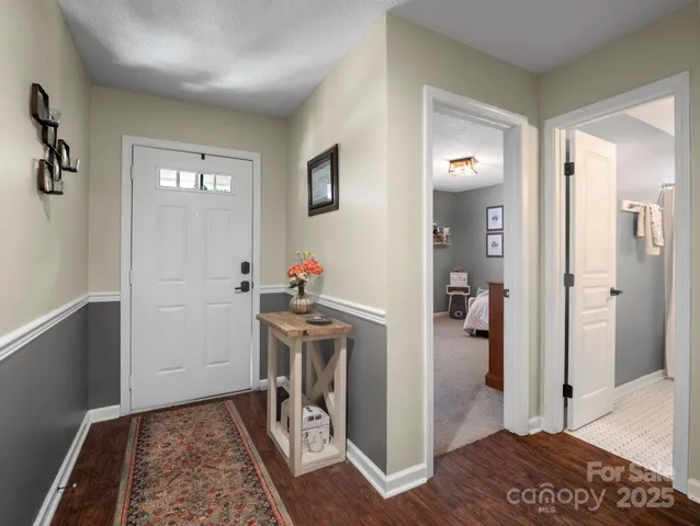 $467,500 | 10 Gray Wolf Lane, Hendersonville, NC 28792