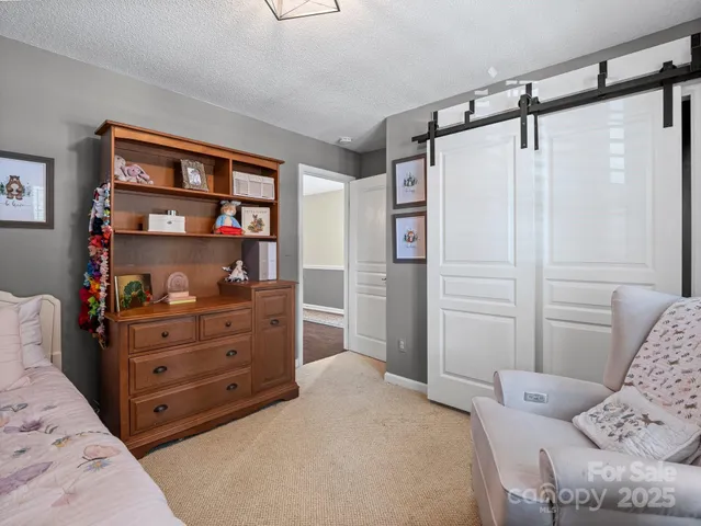 $467,500 | 10 Gray Wolf Lane, Hendersonville, NC 28792