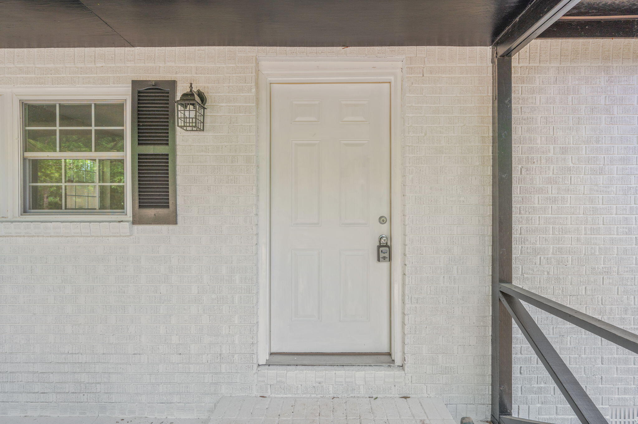 165 Smith Street Crestview, FL 32539 - Photo 4 of 30 a view of front door