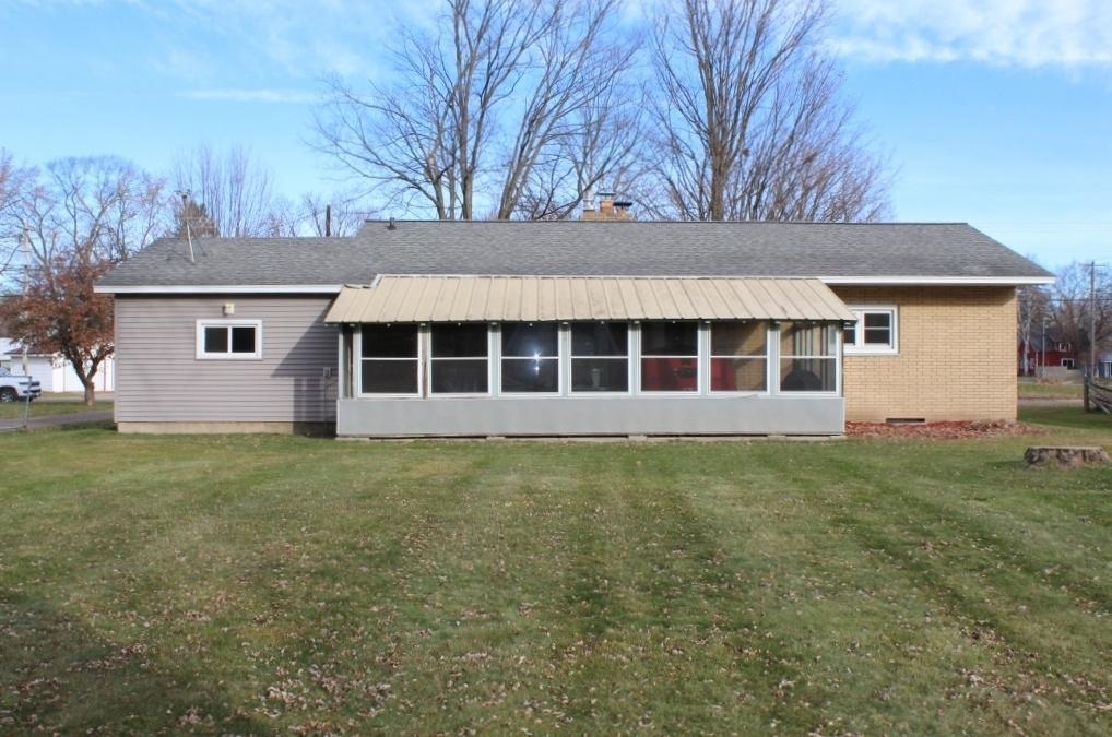 313 10th Avenue Antigo, WI 54409 - Photo 3 of 62