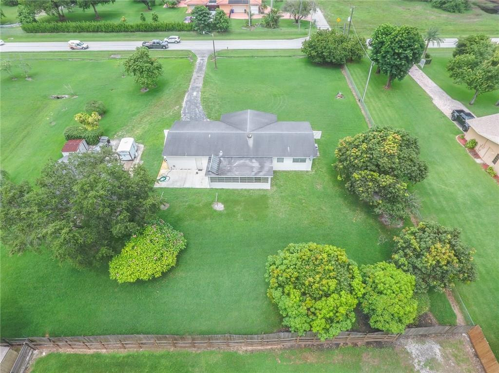 5251 Southwest 160th Avenue Southwest Ranches, FL 33331 - Photo 3 of 16 Photo 3