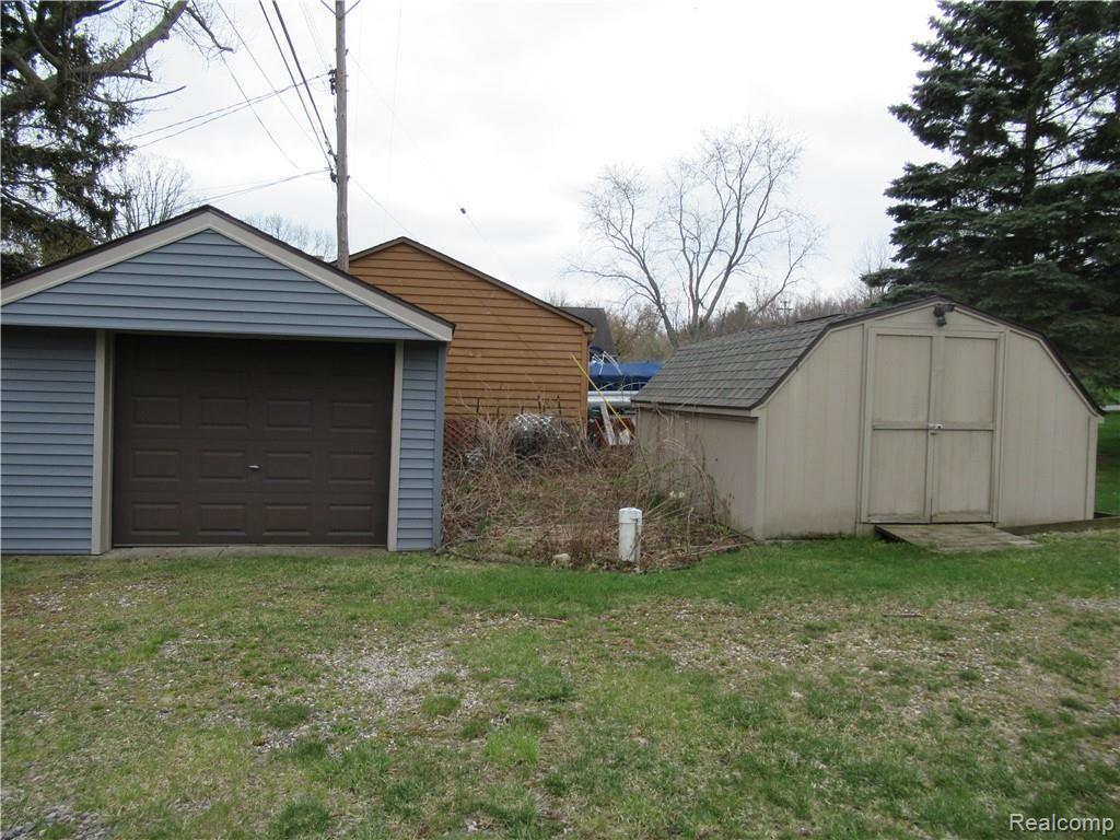 5882 Bullard Road Fenton, MI 48430 - Photo 12 of 32 IMG_5542.JPG