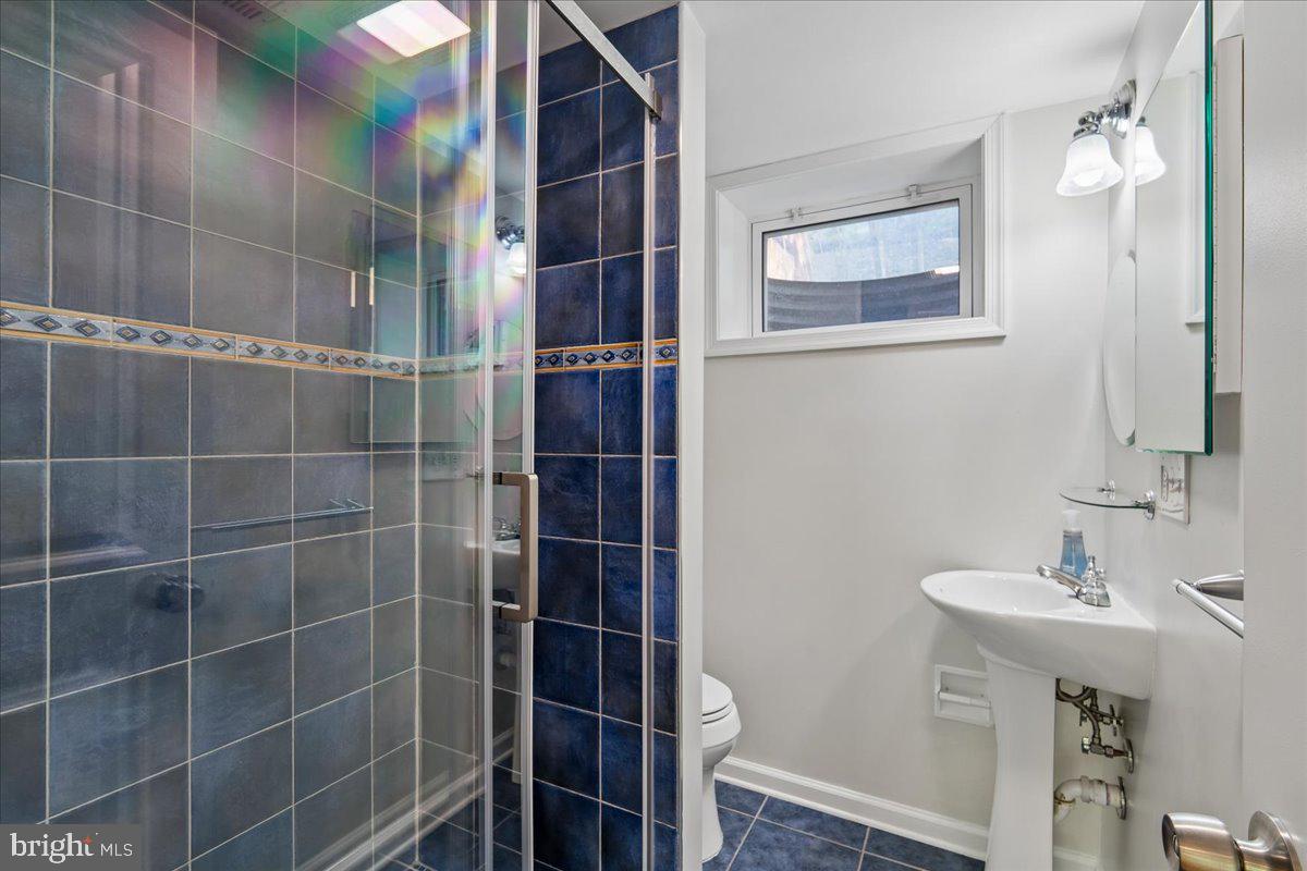 6403 West Halbert Road Bethesda, MD 20817 - Photo 15 of 34 Full Bath
