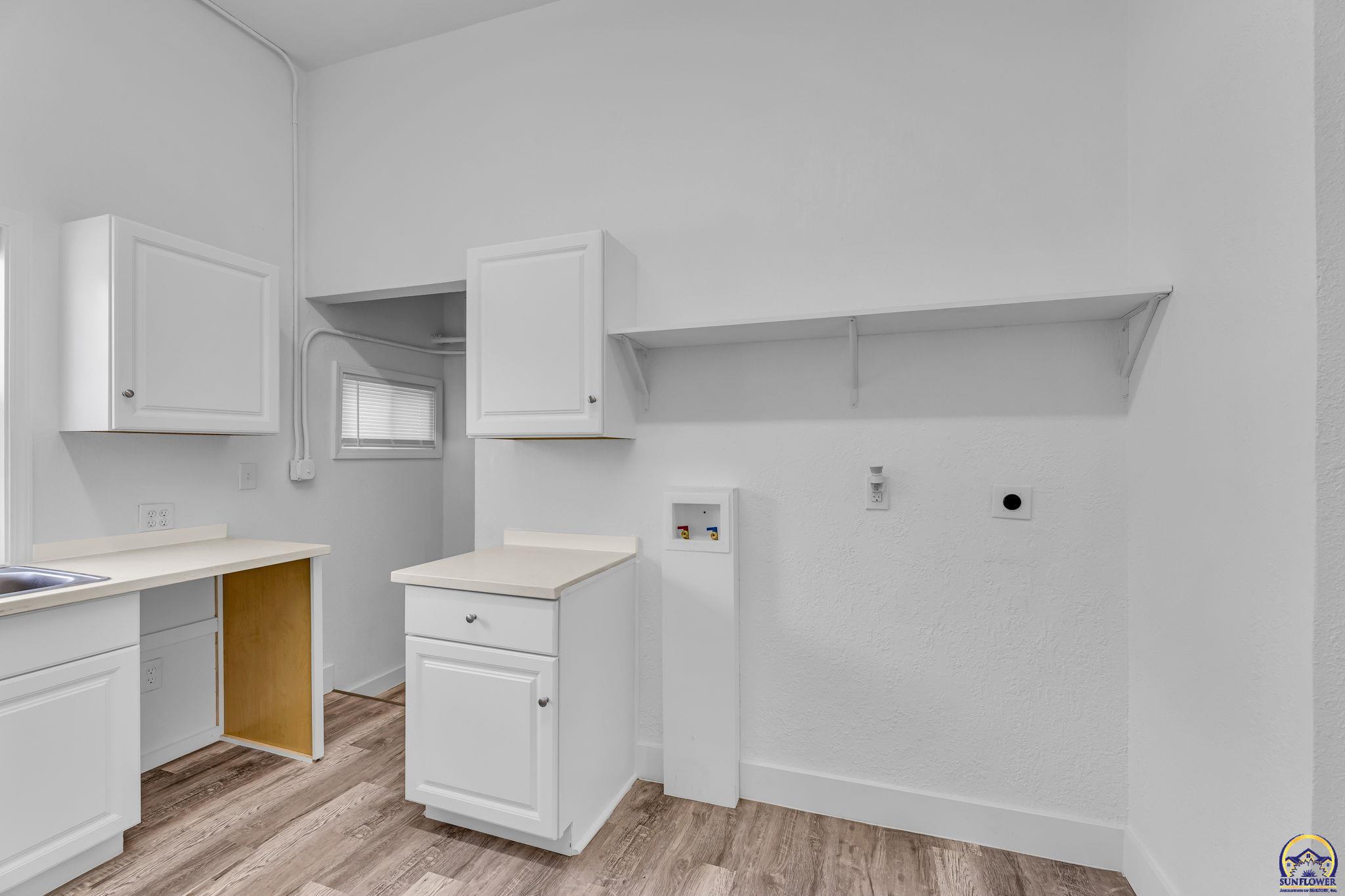 2012 Southwest 10th Avenue Topeka, KS 66604 - Photo 13 of 26