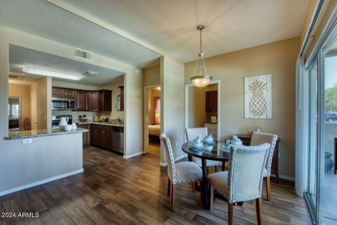 4045 West Bell Road, Unit 3 Phoenix, AZ 85053 - Photo 4 of 6 Dining Room
