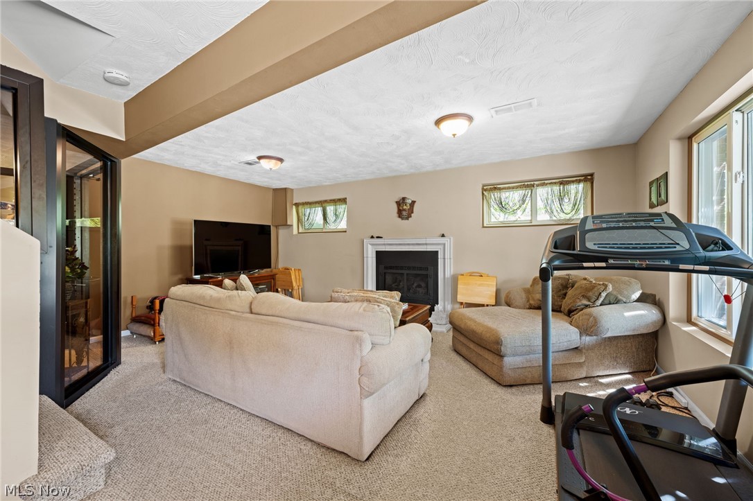 12977 West Pleasant Valley Road Parma, OH 44130 - Photo 14 of 45