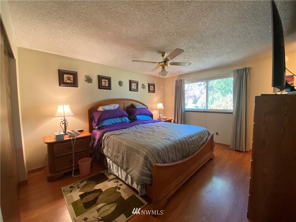 4126 Southeast 4th Street Renton, WA 98059 - Photo 13 of 23