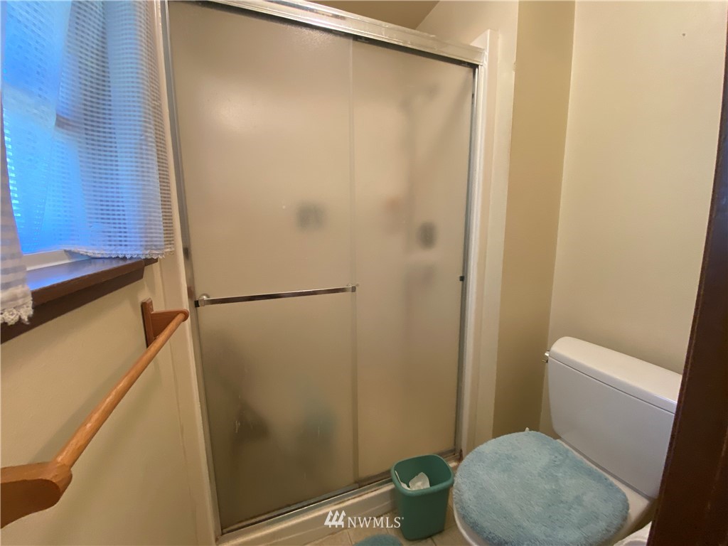 4126 Southeast 4th Street Renton, WA 98059 - Photo 15 of 23