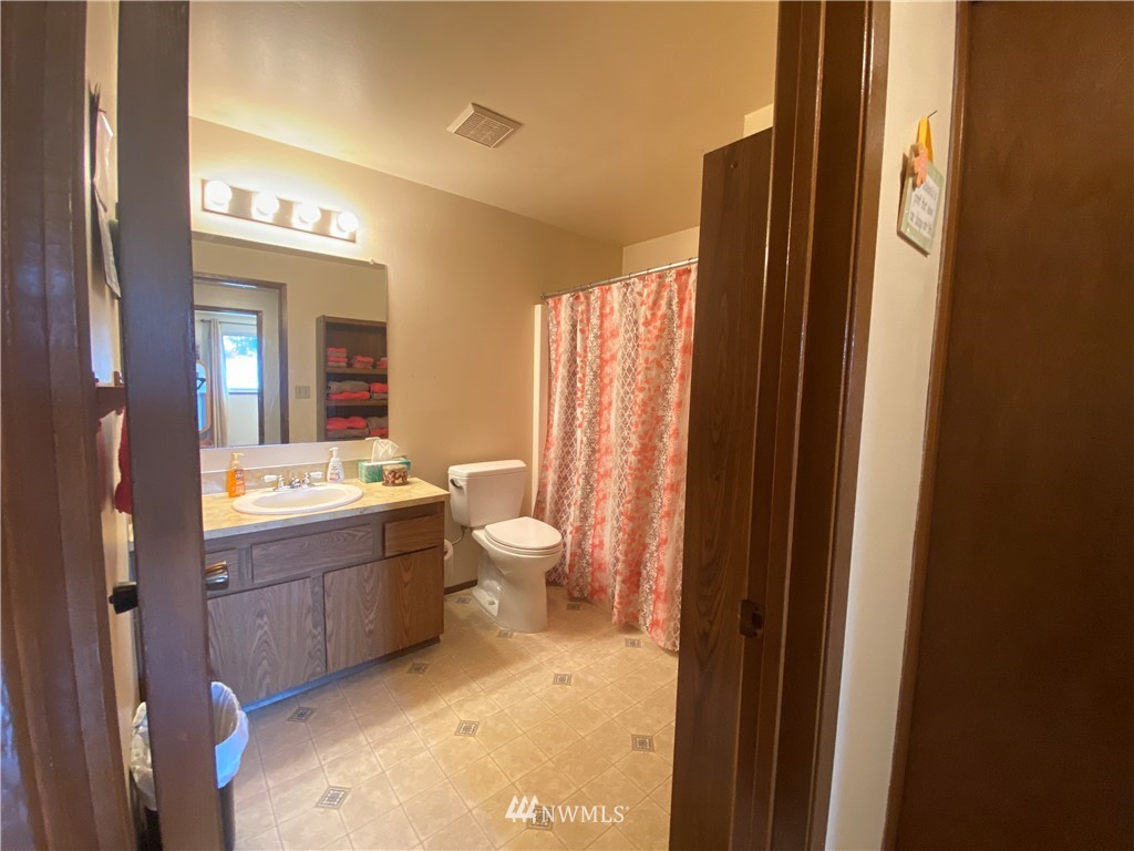 4126 Southeast 4th Street Renton, WA 98059 - Photo 10 of 23