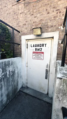 $2,000 | 66-04 Grand Central Parkway | Forest Hills