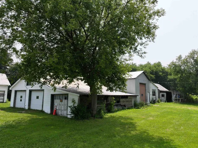 $625,000 | 91 Allen Road, Grand Isle, VT 05458