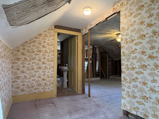 $625,000 | 91 Allen Road, Grand Isle, VT 05458