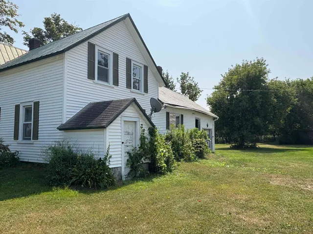 $625,000 | 91 Allen Road, Grand Isle, VT 05458