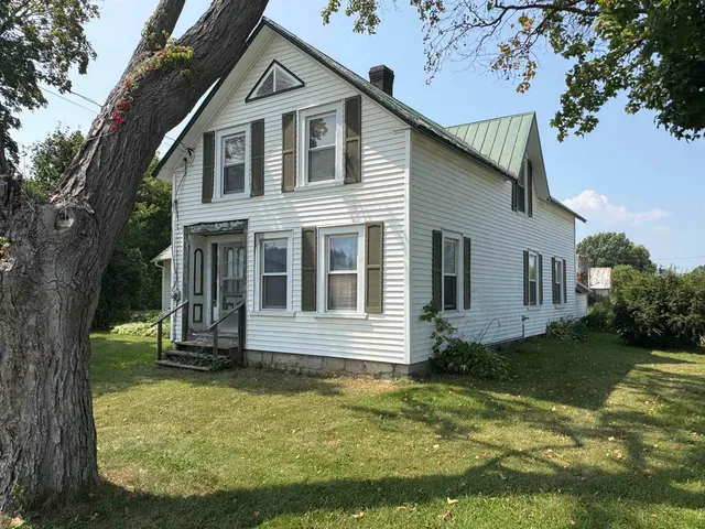 $625,000 | 91 Allen Road, Grand Isle, VT 05458