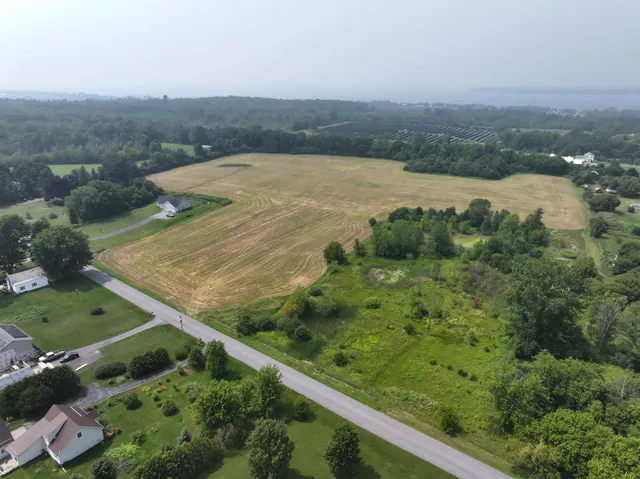 $625,000 | 91 Allen Road, Grand Isle, VT 05458