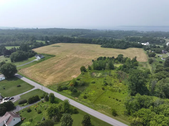 $625,000 | 91 Allen Road, Grand Isle, VT 05458