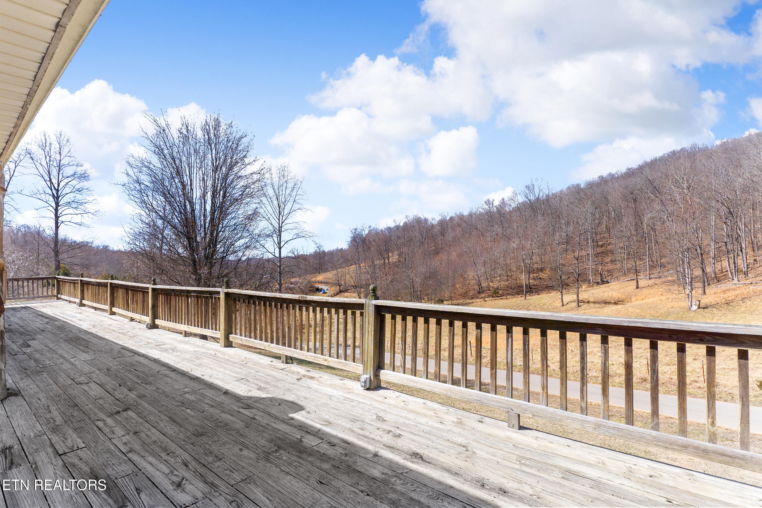 1577 Alton Road Sneedville, TN 37869 - Photo 11 of 56 9_arw03337