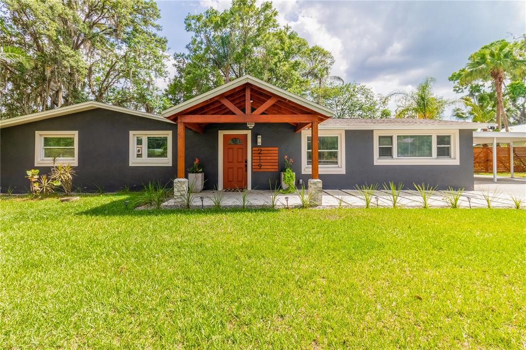 219 South Webb Road Plant City, FL 33566 - Photo 1 of 36 Gallery Image 1