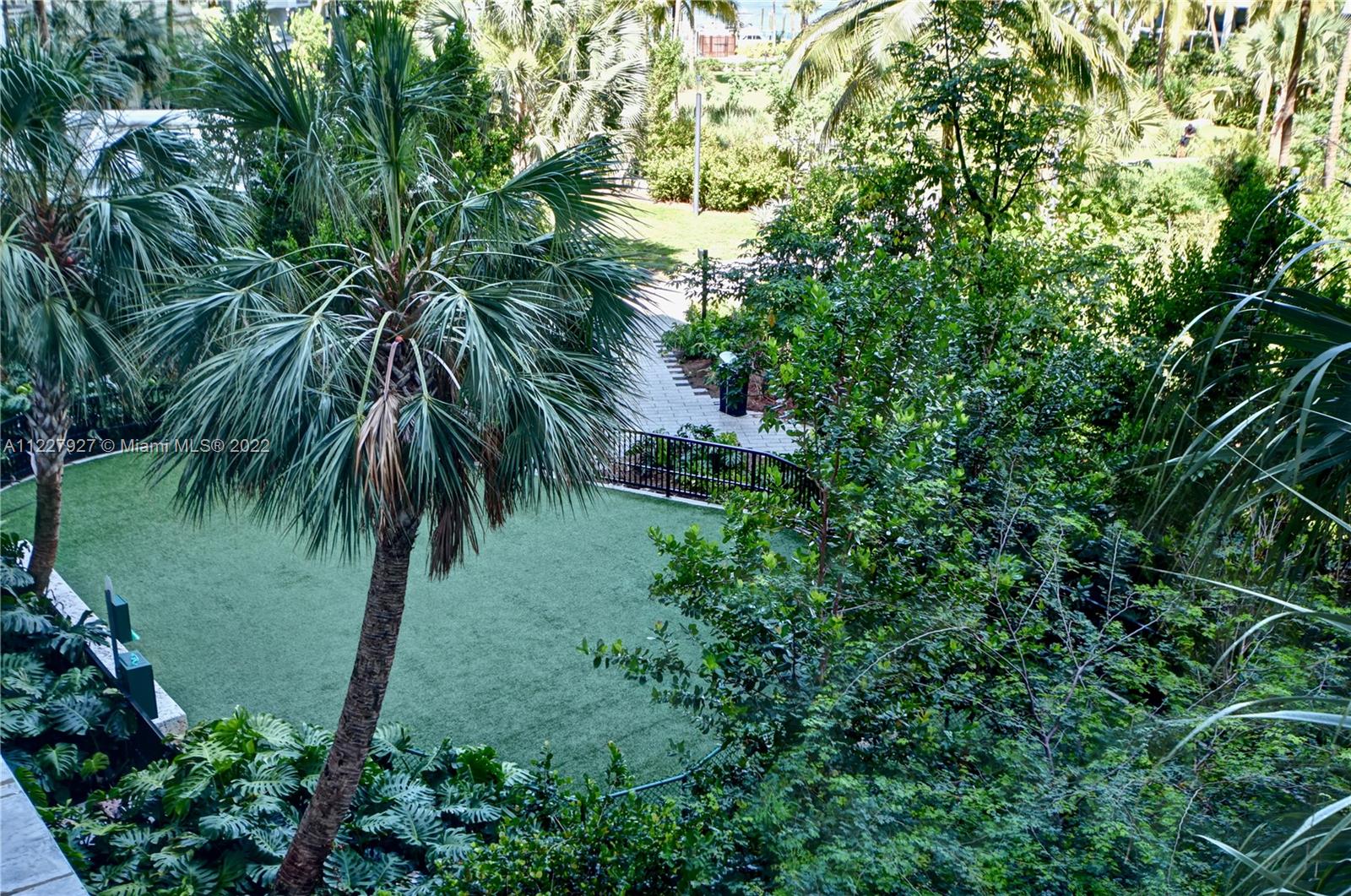 1500 Bay Road, Unit 364S Miami Beach, FL 33139 - Photo 22 of 28 a view of a garden