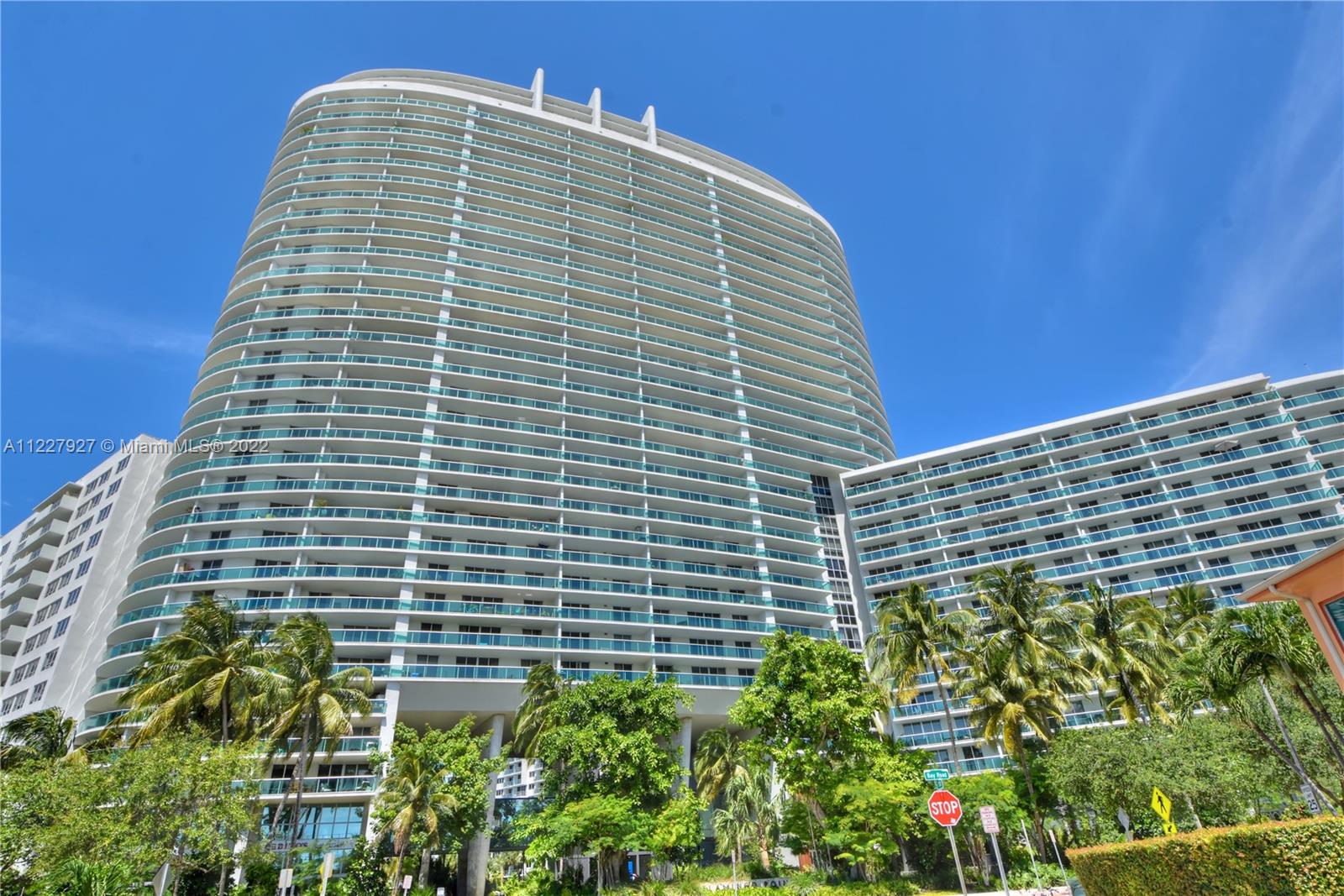 1500 Bay Road, Unit 364S Miami Beach, FL 33139 - Photo 28 of 28 a front view of a building