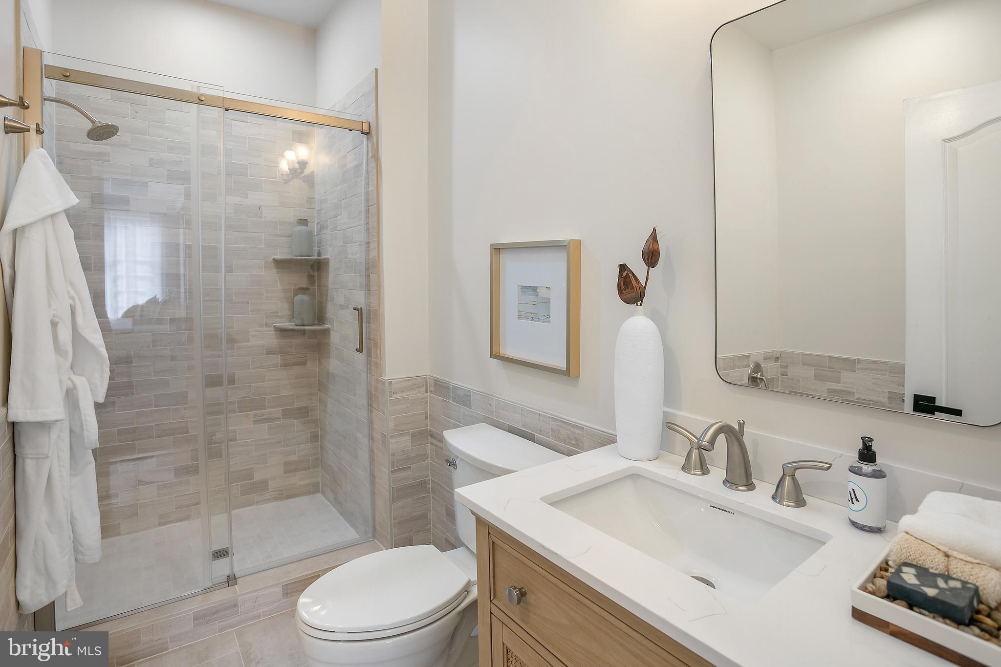 27 Logan Circle Northwest, Unit 5 Washington, DC 20005 - Photo 22 of 35 Fully Renovated Primary Bath