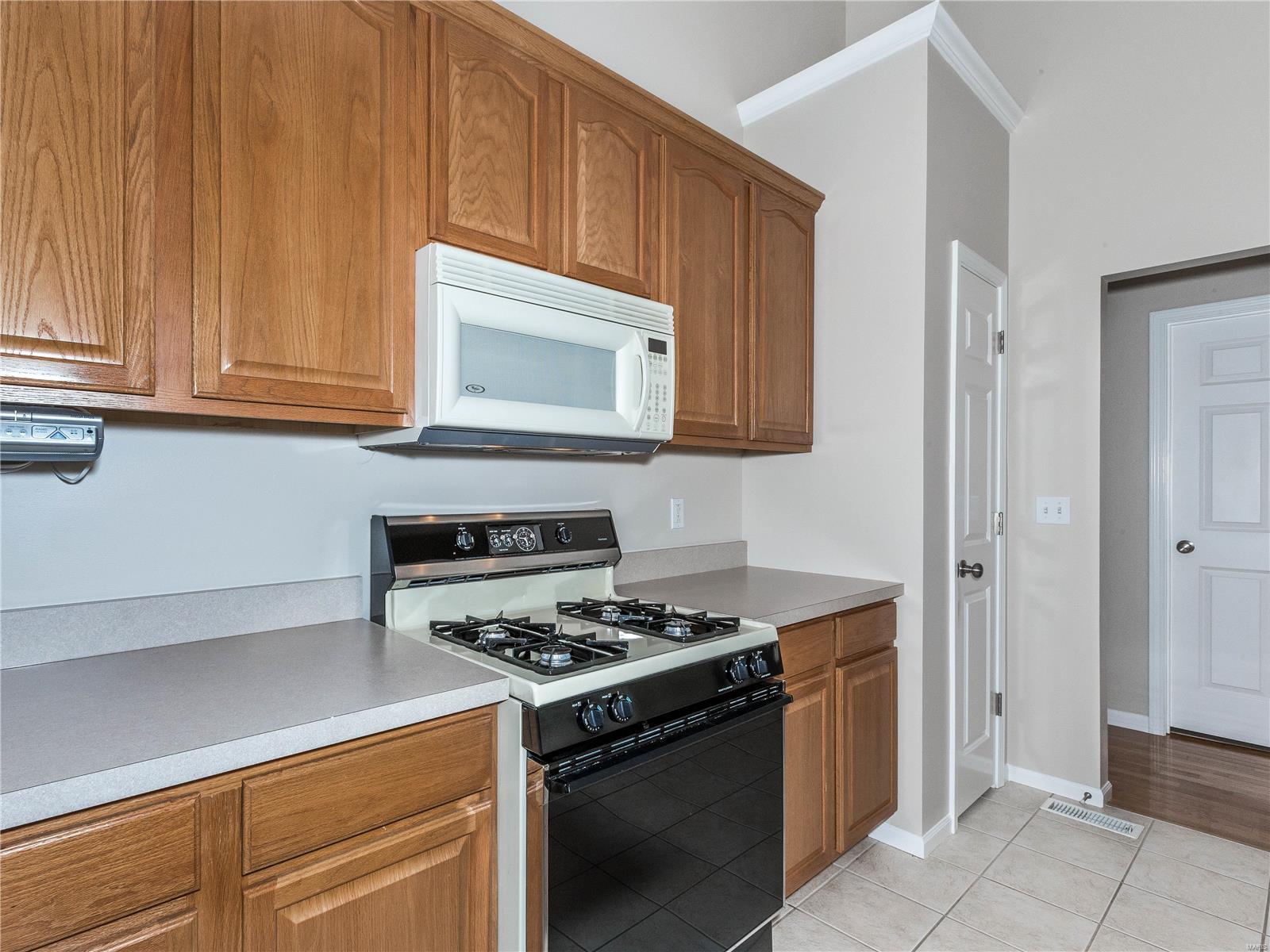 105 Southern Ridge Maryville, IL 62062 - Photo 12 of 42 Gallery Image 12