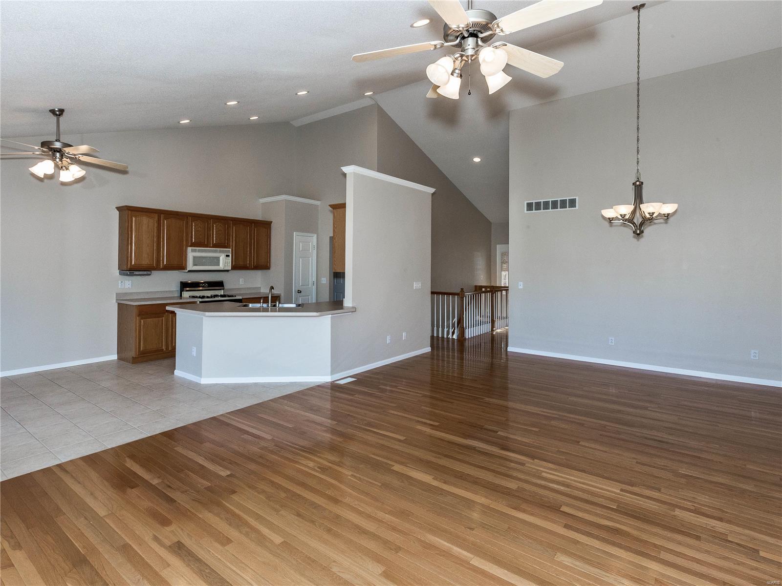 105 Southern Ridge Maryville, IL 62062 - Photo 7 of 42 Gallery Image 7