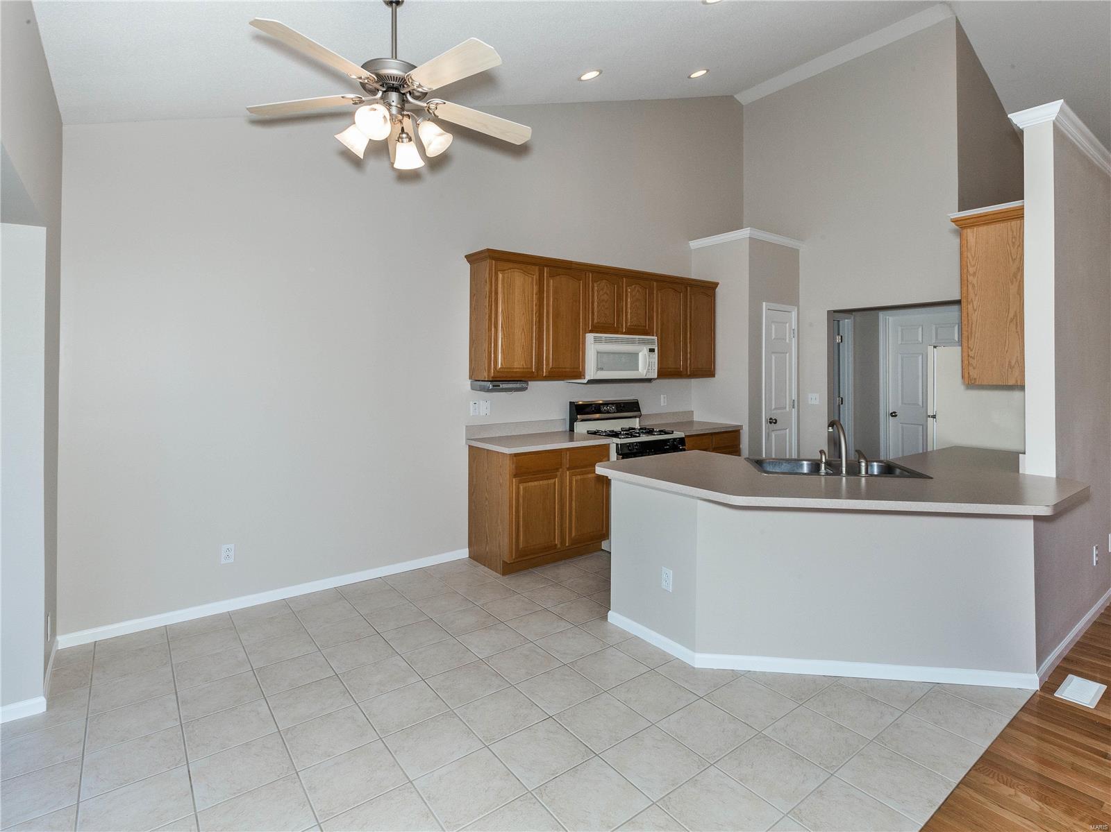 105 Southern Ridge Maryville, IL 62062 - Photo 8 of 42 Gallery Image 8