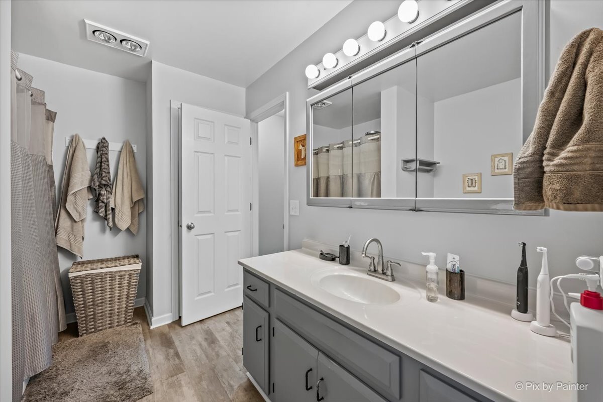 37W150 Olwin Avenue Elgin, IL 60124 - Photo 32 of 48