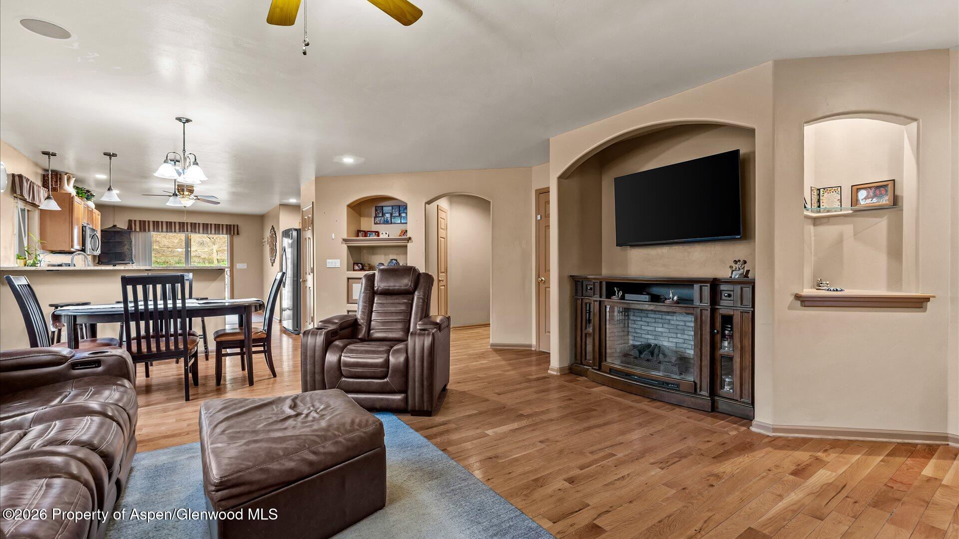635 Lariat Loop New Castle, CO 81647 - Photo 6 of 33 10-635 Lariat Loop-10