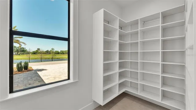 $1,700,000 | 5472 Shoreview Drive, Lakeland, FL 33809