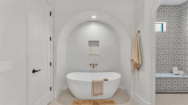 $1,700,000 | 5472 Shoreview Drive, Lakeland, FL 33809