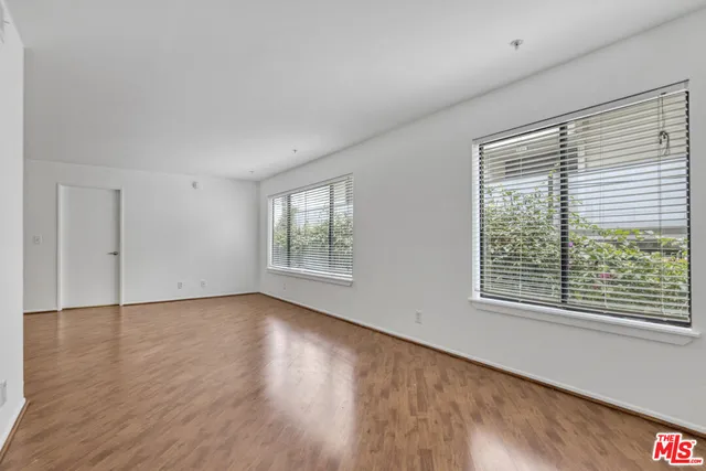 $609,000 | 2121 Beloit Avenue, Unit 107, Los Angeles, CA 90025