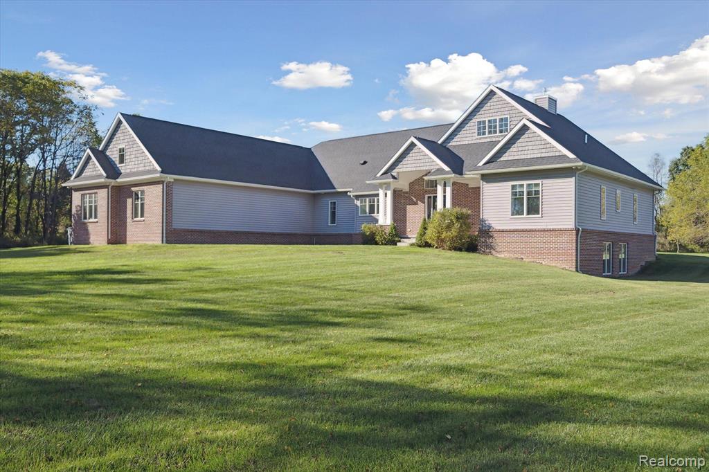 12240 Rattalee Lake Road Davisburg, MI 48350 - Photo 2 of 48