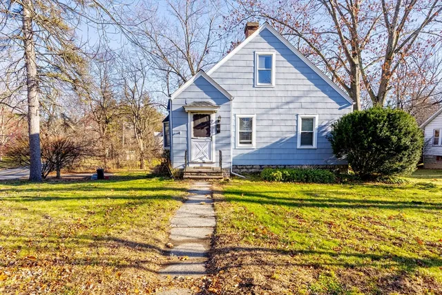 $2,350 | 27 Lathrop Street, South Hadley, MA 01075