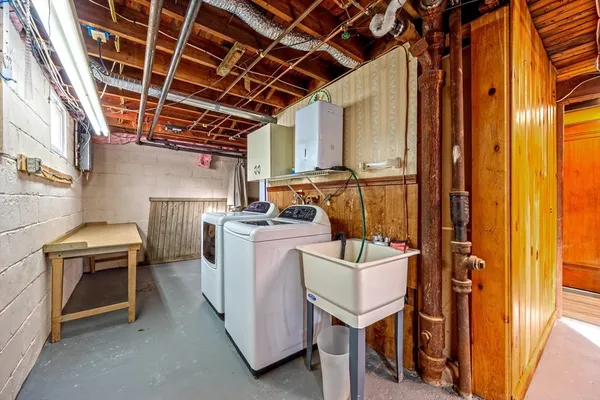 $2,350 | 27 Lathrop Street, South Hadley, MA 01075
