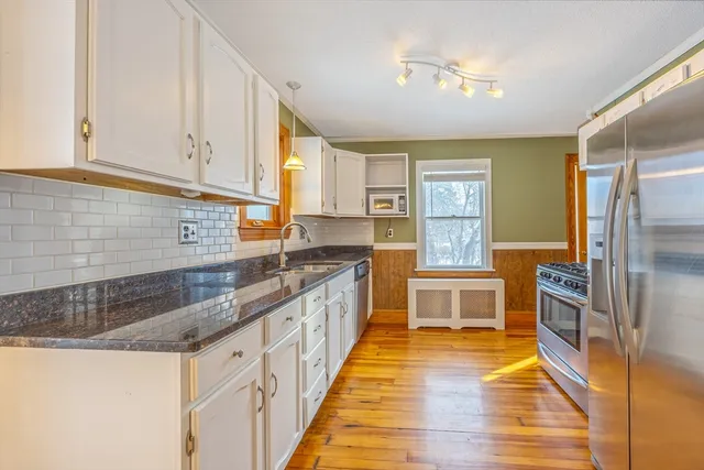 $2,350 | 27 Lathrop Street, South Hadley, MA 01075