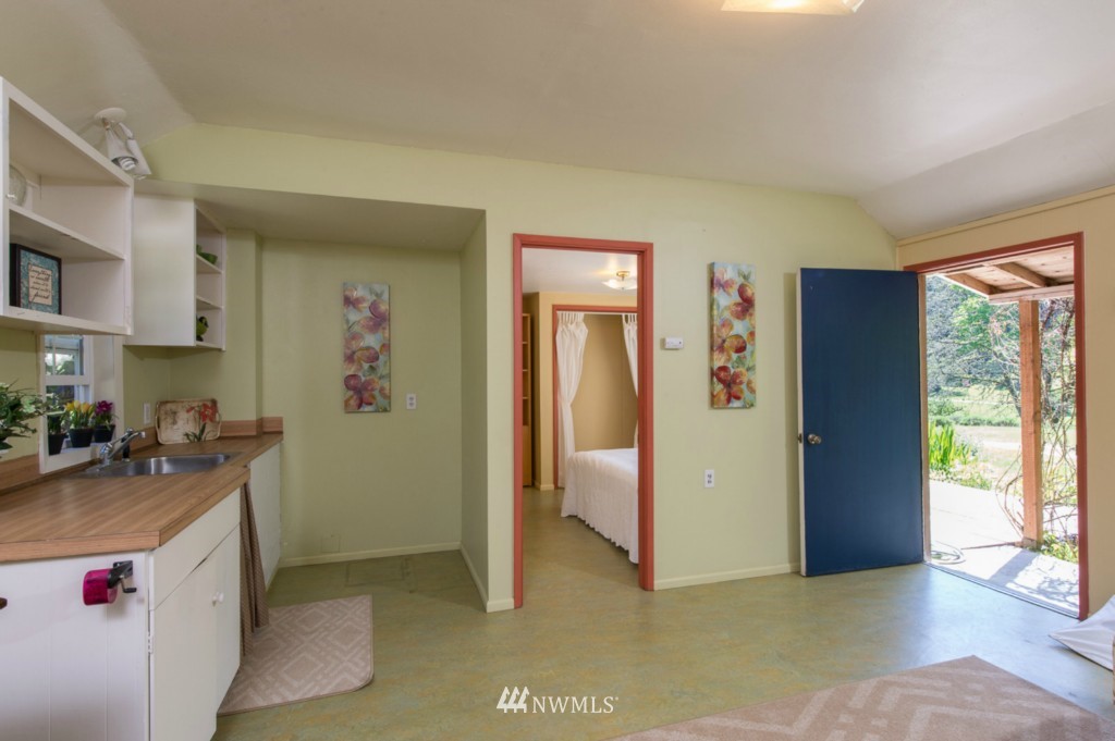 18017 Thorsen Road Southwest Vashon, WA 98070 - Photo 22 of 25