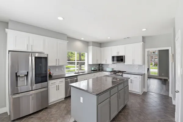 $799,000 | 803 Hidden Creek Lane, Friendswood, TX 77546