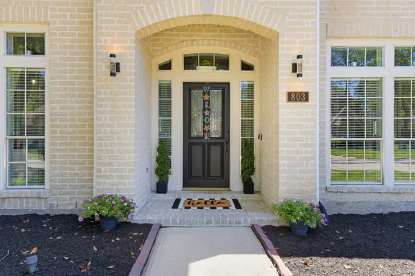 $799,000 | 803 Hidden Creek Lane, Friendswood, TX 77546