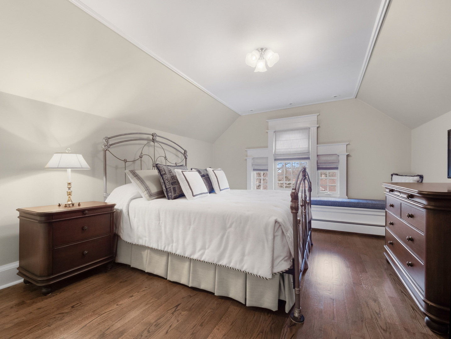 910 Golf Lane Wheaton, IL 60189 - Photo 50 of 80 Gallery Image 50