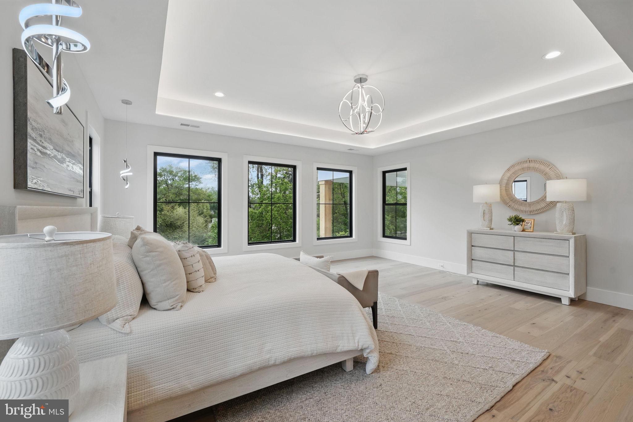 1617 Woodmoor Lane McLean, VA 22101 - Photo 16 of 71 Grand Primary Bedroom