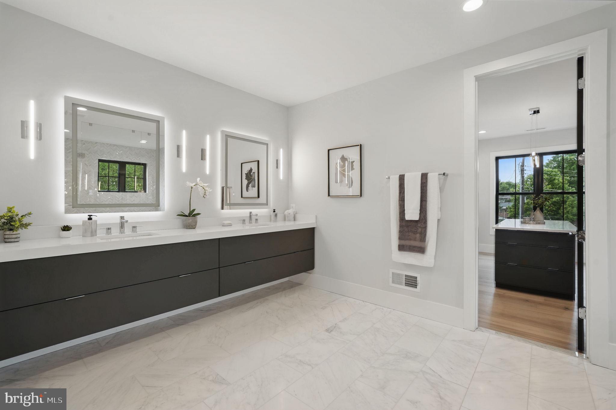1617 Woodmoor Lane McLean, VA 22101 - Photo 19 of 71 Elegant Ensuite with Designer Touches