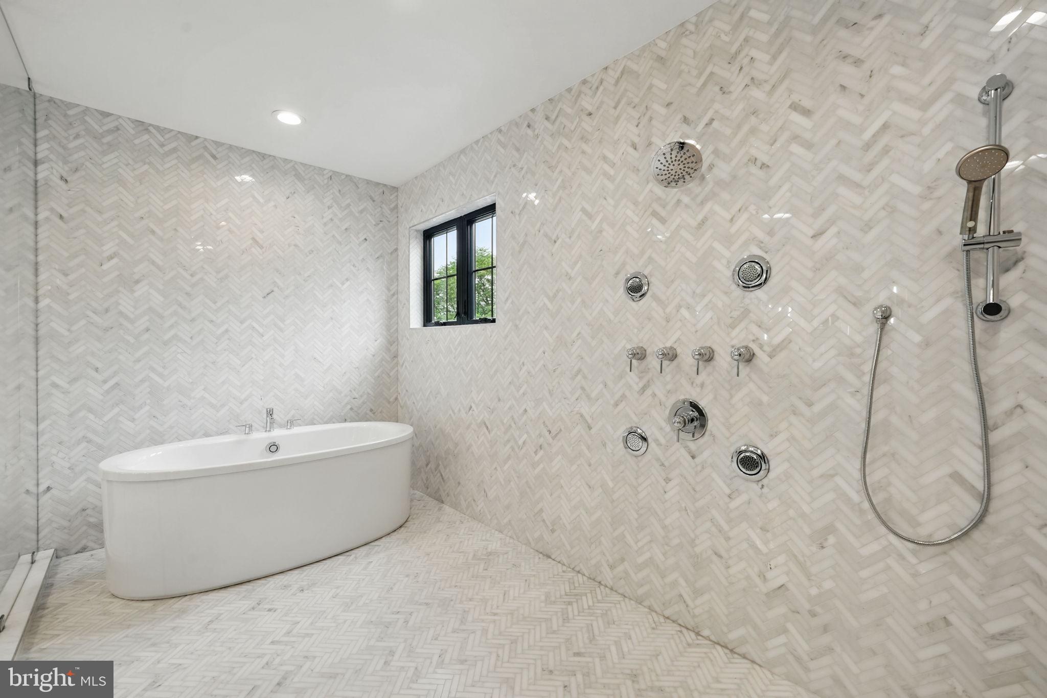 1617 Woodmoor Lane McLean, VA 22101 - Photo 20 of 71 Elegant Ensuite with Designer Touches