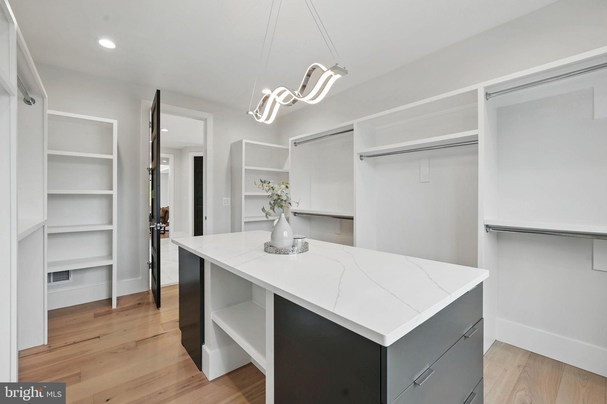 1617 Woodmoor Lane McLean, VA 22101 - Photo 68 of 71 Primary Closet