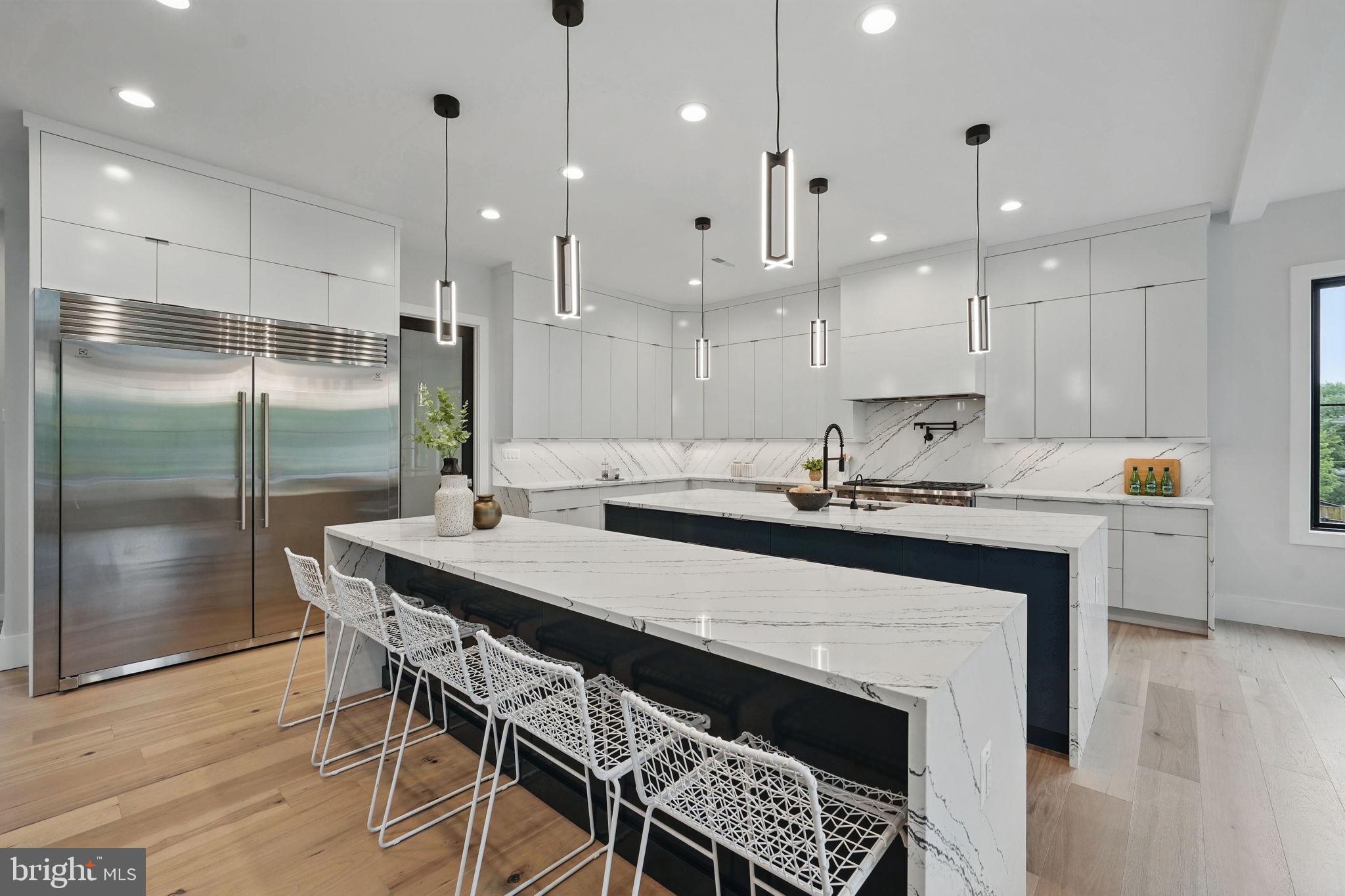 1617 Woodmoor Lane McLean, VA 22101 - Photo 9 of 71 Magazine-Worthy Kitchen Design