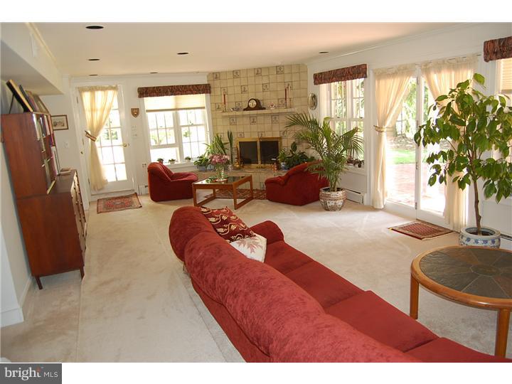 86 Linvale Road Ringoes, NJ 08551 - Photo 17 of 25 Family Room