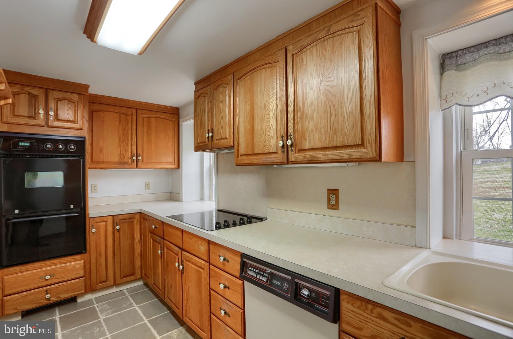 3801 River Road Reading, PA 19605 - Photo 11 of 79