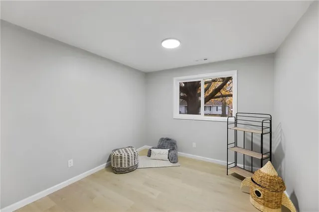 $387,500 | 10206 West 88th Terrace, Overland Park, KS 66212